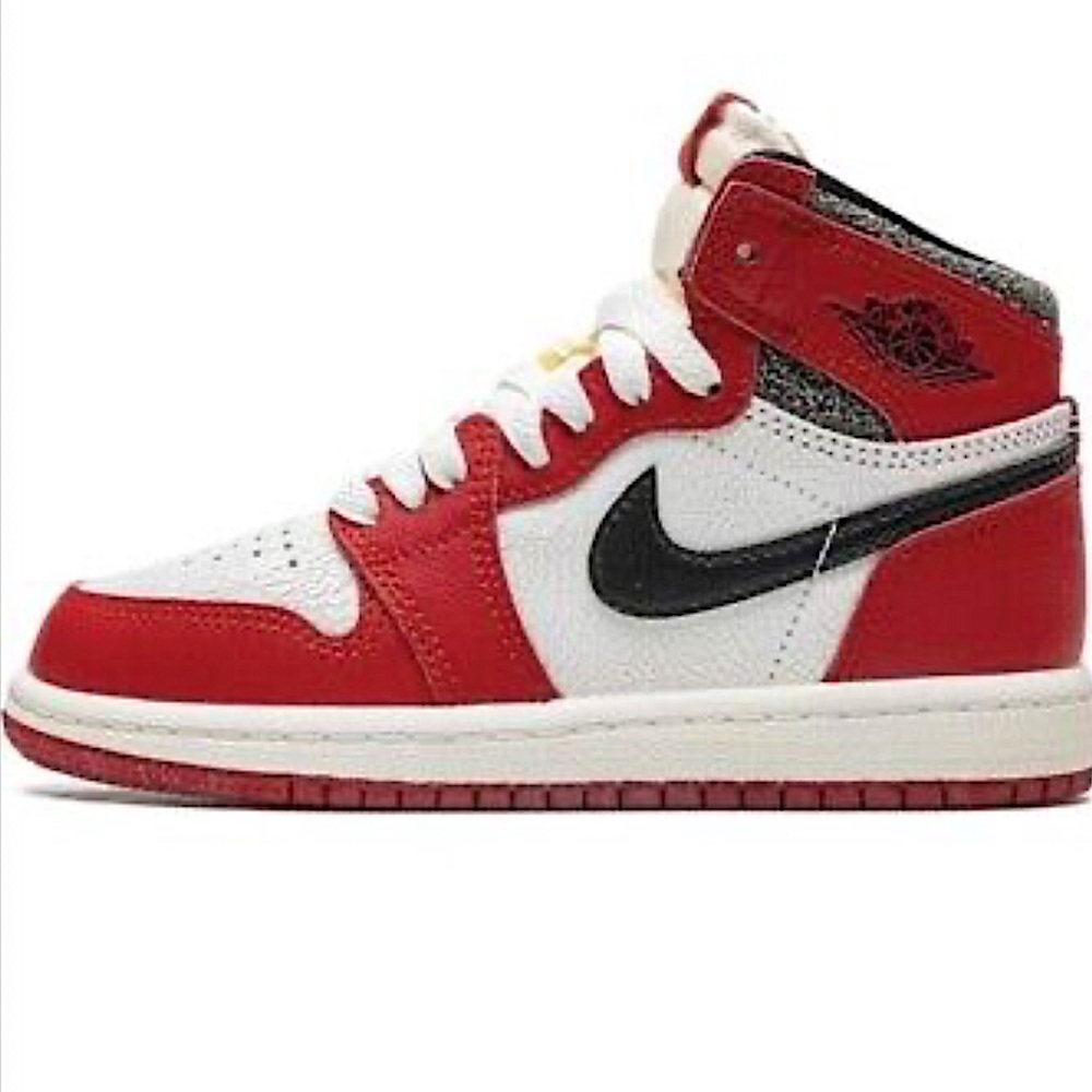 Nike Jordan 1’s mids